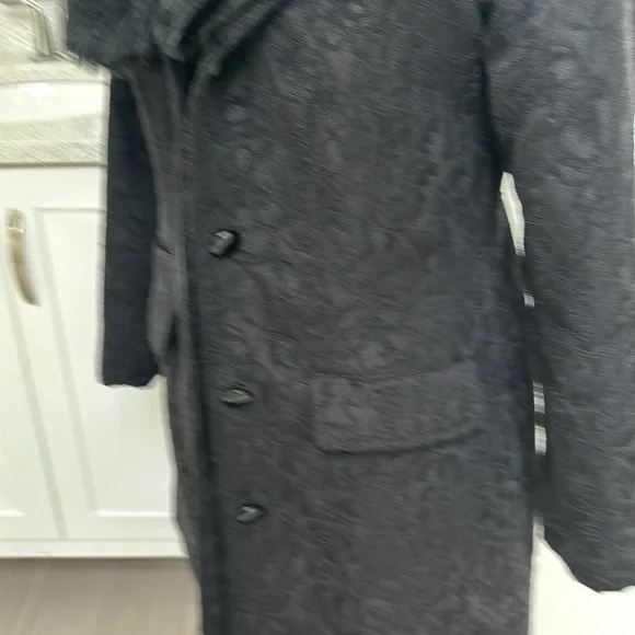 Black patterned Dress Coat By Xhilaration size small. Removable fur collar. - Picture 5 of 13